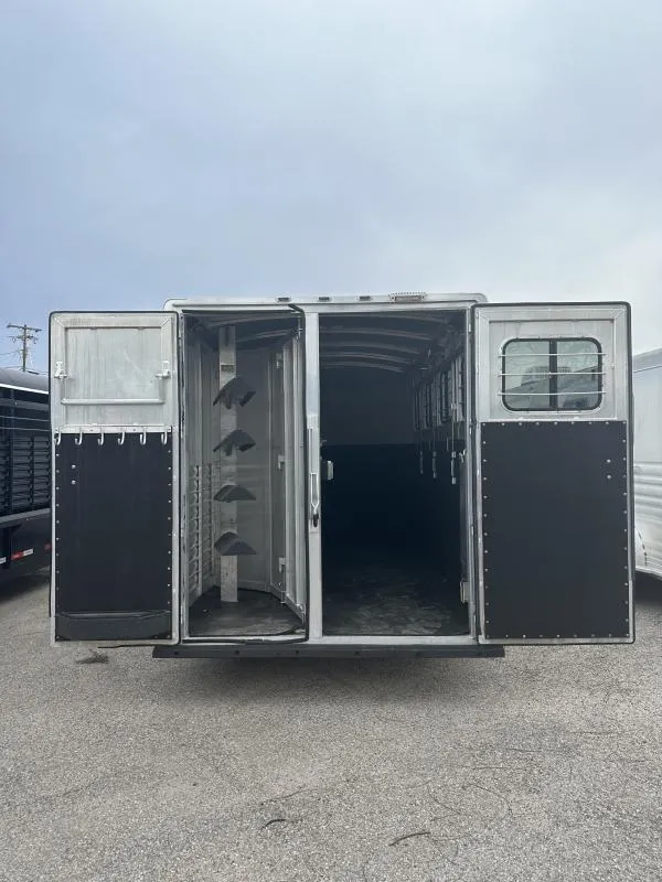 2004 Cherokee Trailers 4H GN Horse Trailer - Image 15