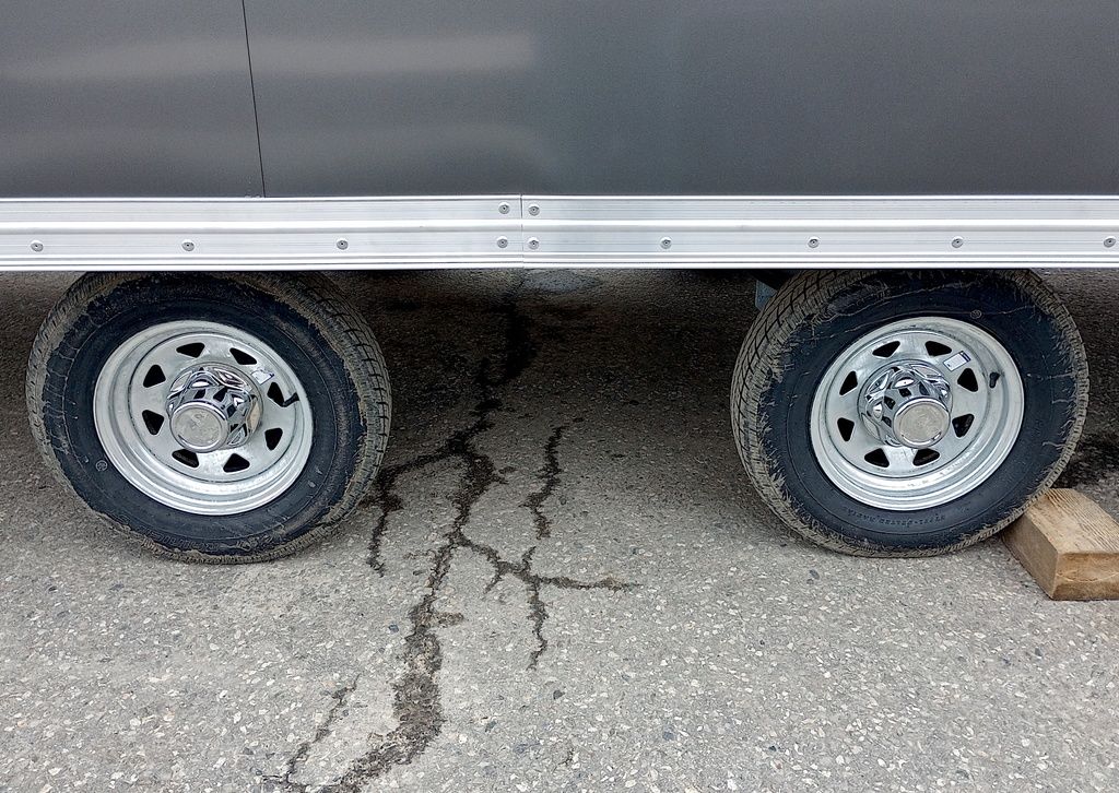 2024 Mission Trailers 101×24 Aluminum 4/5-Place Drive In/Out Deckover w/Galvanized Pkg, Canopy - Image 20