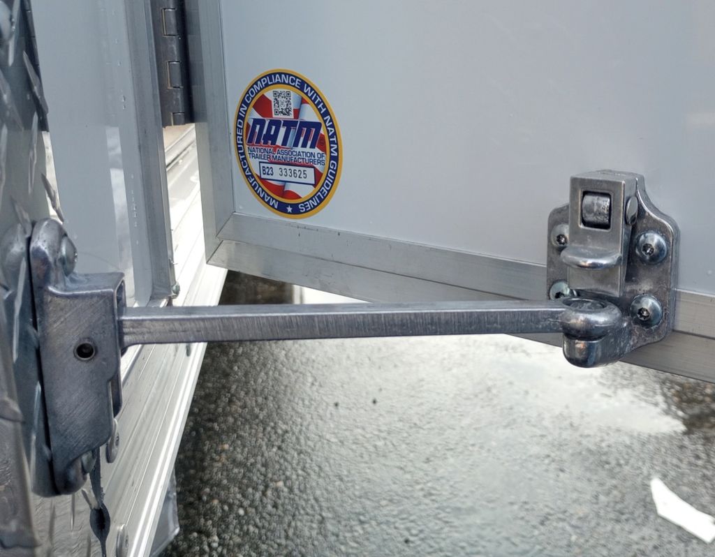 2024 Mission Trailers 101×24 Aluminum 4/5-Place Drive In/Out Deckover w/Galvanized Pkg, Canopy - Image 8