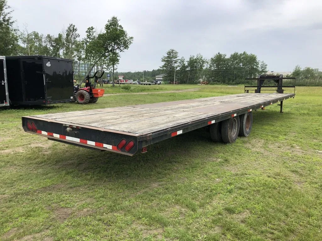 2002 Kaufman Trailers 101X40 Gooseneck Equipment Trailer w/Toolbox - Image 5