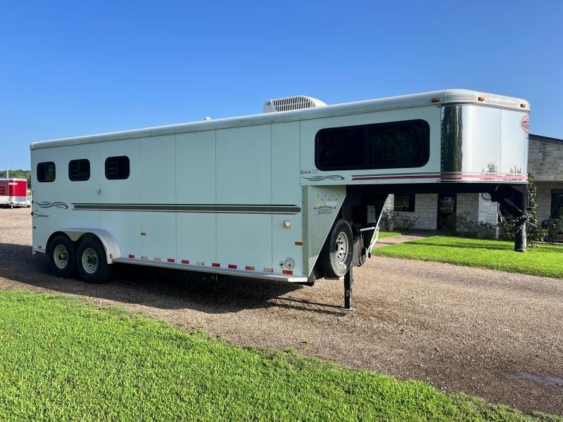 2004 Sundowner 3 Horse Weekender Horse Trailer - Image 14